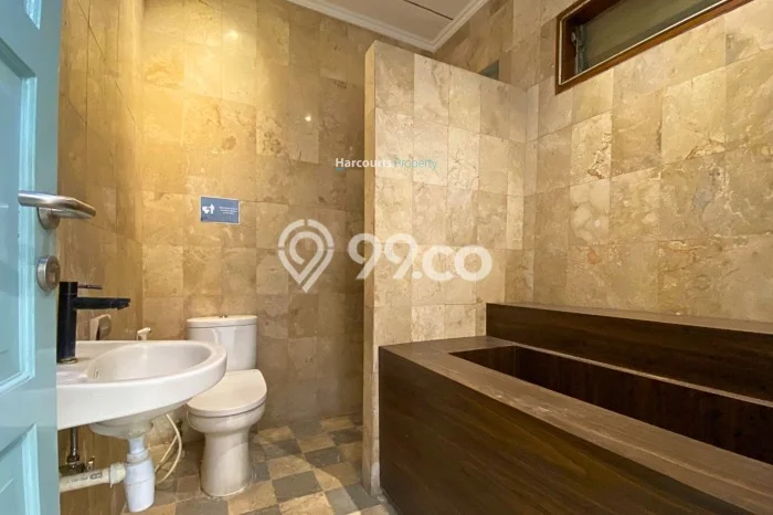 Komersial For Rent Kawasan Kebayoran Baru, Luas 200m2m², Area Utama, Akses Mudah Komersial For Rent Kawasan Kebayoran Baru, Luas 200m2m², Area Utama, Akses Mudah