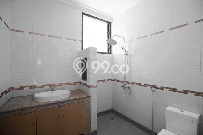 FEATURED! Rumah kawasan , 4 KT, Area Premium, LT 603m2m² LB 591m2m² FEATURED! Rumah kawasan , 4 KT, Area Premium, LT 603m2m² LB 591m2m²