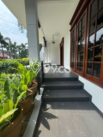 SPECIAL OFFER! Rumah di Simprug, 5 KT, Area Asri, Luas 600m² Bangunan 700m² SPECIAL OFFER! Rumah di Simprug, 5 KT, Area Asri, Luas 600m² Bangunan 700m²