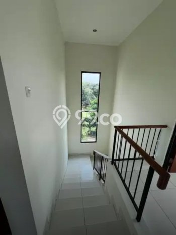 Lokasi terbaik! Rumah siap pakai disewakan di Cinere LB 130m2 Lokasi terbaik! Rumah siap pakai disewakan di Cinere LB 130m2