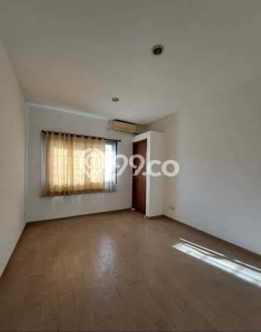 PRIME AREA! Rumah kawasan Cinere, 4 KT, Area Premium, LT 130m² LB 120m² PRIME AREA! Rumah kawasan Cinere, 4 KT, Area Premium, LT 130m² LB 120m²