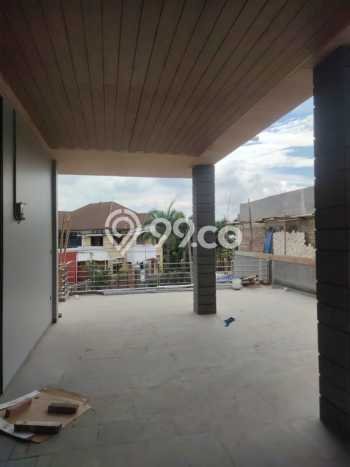 Rumah Elit Modern Tanpa Renovasi di Setiabudi Bandung Rumah Elit Modern Tanpa Renovasi di Setiabudi Bandung
