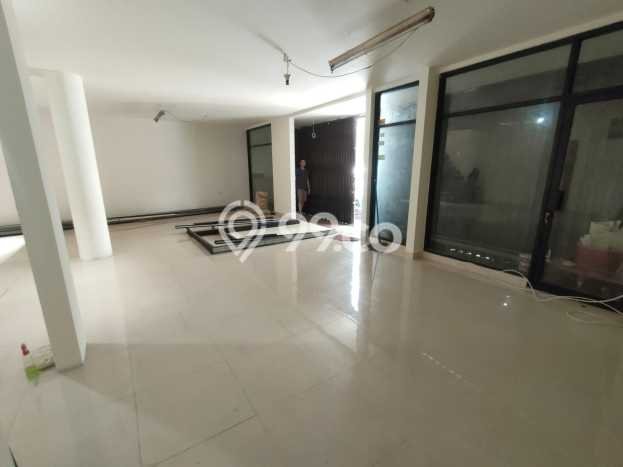 Ruko Dijual di Prime Area Bandung Luas 200m2 Ruko Dijual di Prime Area Bandung Luas 200m2