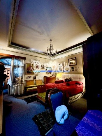 Siap Huni Rumah Mewah 8 Kamar di Tebet Dekat ke Mana Saja Siap Huni Rumah Mewah 8 Kamar di Tebet Dekat ke Mana Saja