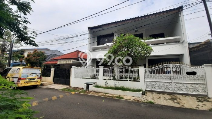 Ready to Use! Luxury House LT 175m2 Desain Elegan di Meruya Ready to Use! Luxury House LT 175m2 Desain Elegan di Meruya