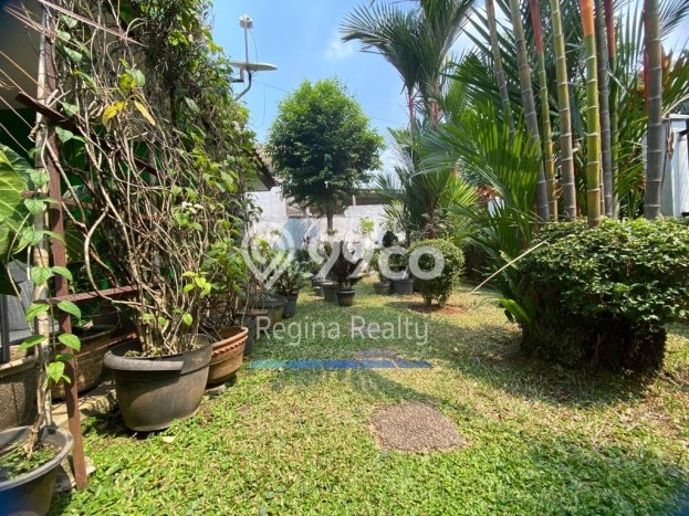 Dijual Rumah Luas Megah Dengan View Eksklusif di Pondok Indah, Jakarta Selatan Dijual Rumah Luas Megah Dengan View Eksklusif di Pondok Indah, Jakarta Selatan