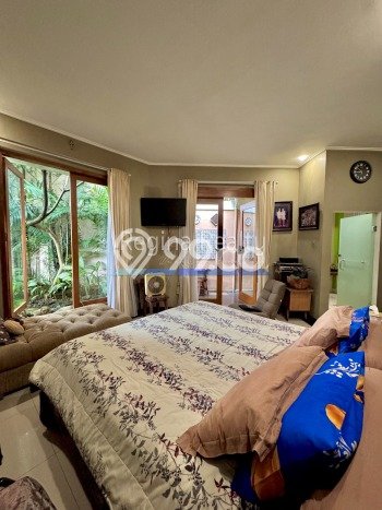 Jual Rumah Mewah Megah Dengan View Eksklusif di Lebak Bulus, Jakarta Selatan Jual Rumah Mewah Megah Dengan View Eksklusif di Lebak Bulus, Jakarta Selatan