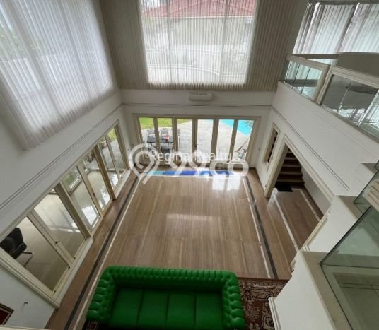 For Sale! Luxury House LT 800m2 Desain Modern di Mega Kuningan For Sale! Luxury House LT 800m2 Desain Modern di Mega Kuningan