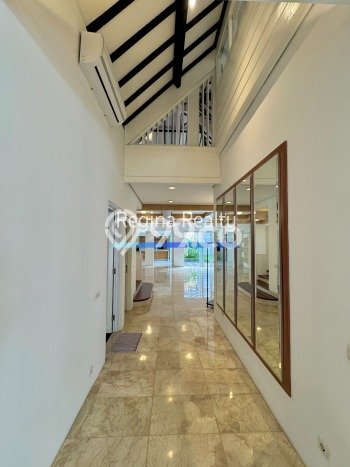 Rumah Disewakan Jakarta Selatan LT 412m2 LB 450m2 Area Pondok Indah Rumah Disewakan Jakarta Selatan LT 412m2 LB 450m2 Area Pondok Indah
