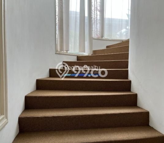 For Sale! Luxury House LT 800m2 Desain Modern di Mega Kuningan For Sale! Luxury House LT 800m2 Desain Modern di Mega Kuningan