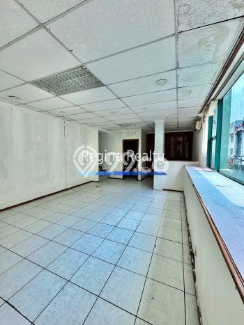 Ruko Dijual di Jakarta Selatan LT 102m2 & LB 405m2 Lokasi Terbaik! Ruko Dijual di Jakarta Selatan LT 102m2 & LB 405m2 Lokasi Terbaik!