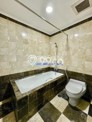 Apartemen Disewakan 3 Kamar Murah Siap Huni di Jakarta Selatan, Luas 190m2 Apartemen Disewakan 3 Kamar Murah Siap Huni di Jakarta Selatan, Luas 190m2
