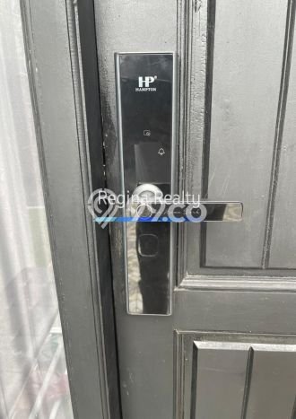 Rumah Elit Modern Tanpa Renovasi di Cililitan Jakarta Timur Rumah Elit Modern Tanpa Renovasi di Cililitan Jakarta Timur