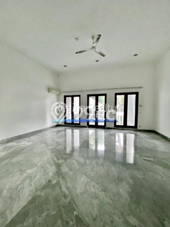 Disewakan Cepat Rumah Kondisi Bagus di Area Pondok Indah, Jakarta Selatan Disewakan Cepat Rumah Kondisi Bagus di Area Pondok Indah, Jakarta Selatan