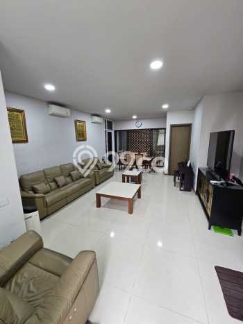 Rumah Mewah LB 250m2 Siap Pakai Desain Elegan di Lengkong Kulon, Tangerang Rumah Mewah LB 250m2 Siap Pakai Desain Elegan di Lengkong Kulon, Tangerang