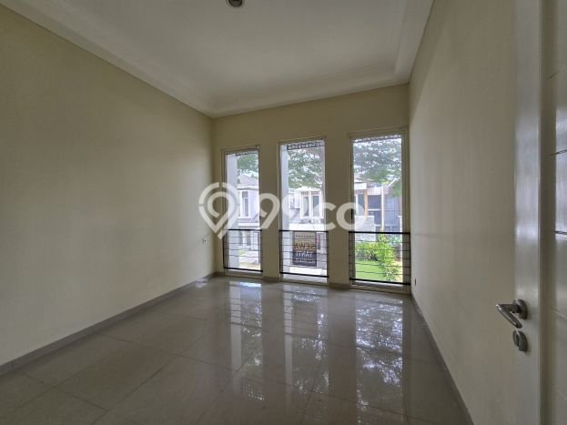FEATURED! Rumah di Alam Sutera, 4 KT, Lokasi Strategis, Luas 300m² Bangunan 247m² FEATURED! Rumah di Alam Sutera, 4 KT, Lokasi Strategis, Luas 300m² Bangunan 247m²