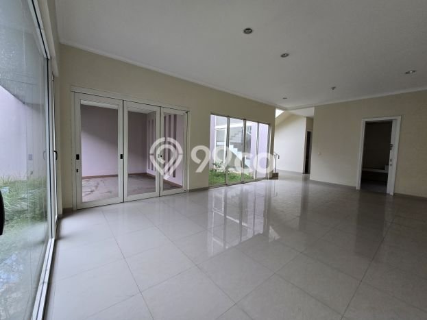 FEATURED! Rumah di Alam Sutera, 4 KT, Lokasi Strategis, Luas 300m² Bangunan 247m² FEATURED! Rumah di Alam Sutera, 4 KT, Lokasi Strategis, Luas 300m² Bangunan 247m²