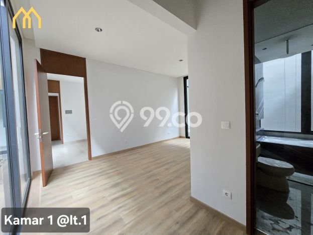 Ready to Use! Luxury House LT 396m2 Desain Modern di BSD Ready to Use! Luxury House LT 396m2 Desain Modern di BSD