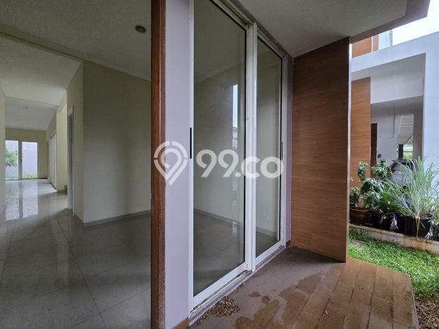 FEATURED! Rumah di Alam Sutera, 4 KT, Lokasi Strategis, Luas 300m² Bangunan 247m² FEATURED! Rumah di Alam Sutera, 4 KT, Lokasi Strategis, Luas 300m² Bangunan 247m²