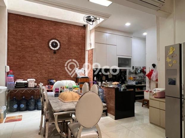 Jual Rumah Luas Megah Dengan View Eksklusif di Sunter, Jakarta Utara Jual Rumah Luas Megah Dengan View Eksklusif di Sunter, Jakarta Utara