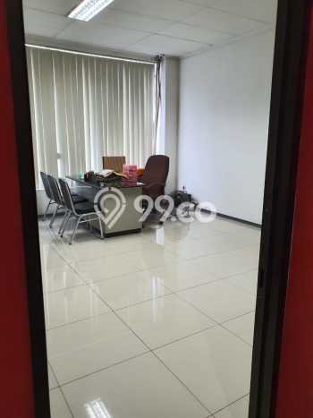 Unit Ruko Dijual di Jakarta Utara LT 82m2 & LB 330m2 Unit Ruko Dijual di Jakarta Utara LT 82m2 & LB 330m2