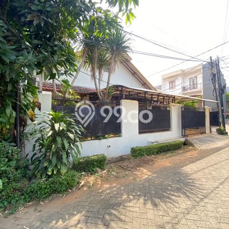 Rumah Modern 3 KT di Bintaro Tangerang Selatan Rumah Modern 3 KT di Bintaro Tangerang Selatan