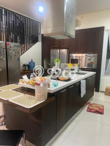 For Sale! Luxury House LT 280m2 Desain Elegan di Graha Raya For Sale! Luxury House LT 280m2 Desain Elegan di Graha Raya