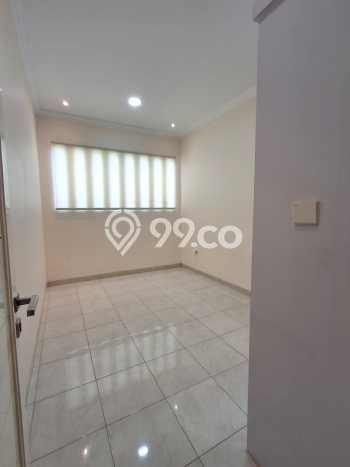 Jual Rumah Strategis Bagus Punya 2 KT di BSD Tangerang Selatan SHM Jual Rumah Strategis Bagus Punya 2 KT di BSD Tangerang Selatan SHM