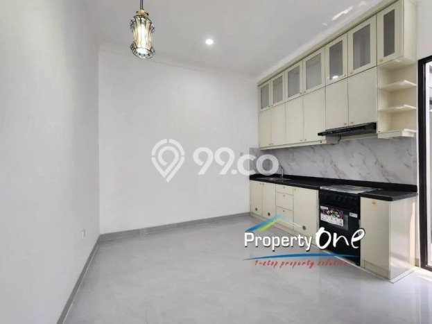 For Sale Rumah 3 Kamar Lokasi Strategis Nyaman dan Strategis di BSD For Sale Rumah 3 Kamar Lokasi Strategis Nyaman dan Strategis di BSD