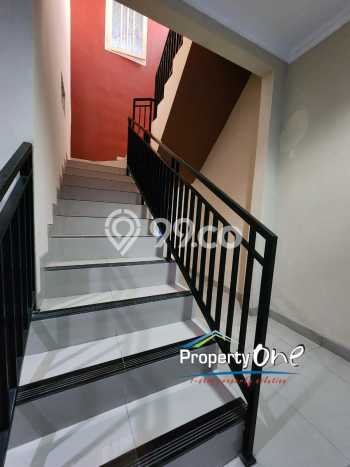 Rumah Strategis Minimalis Lb 270m2 di Pamulang, Tangerang Selatan Rumah Strategis Minimalis Lb 270m2 di Pamulang, Tangerang Selatan
