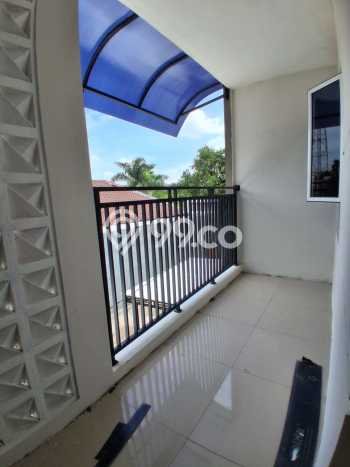 Rumah Modern Minimalis 3 Kamar Siap Huni di Cinere Rumah Modern Minimalis 3 Kamar Siap Huni di Cinere