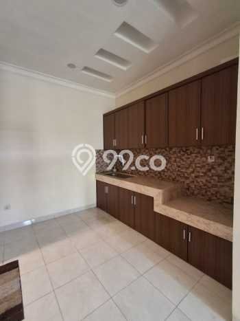 Jual Rumah Strategis Bagus Punya 2 KT di BSD Tangerang Selatan SHM Jual Rumah Strategis Bagus Punya 2 KT di BSD Tangerang Selatan SHM