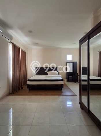 Jual Rumah Strategis Bagus Punya 2 KT di BSD Tangerang Selatan SHM Jual Rumah Strategis Bagus Punya 2 KT di BSD Tangerang Selatan SHM