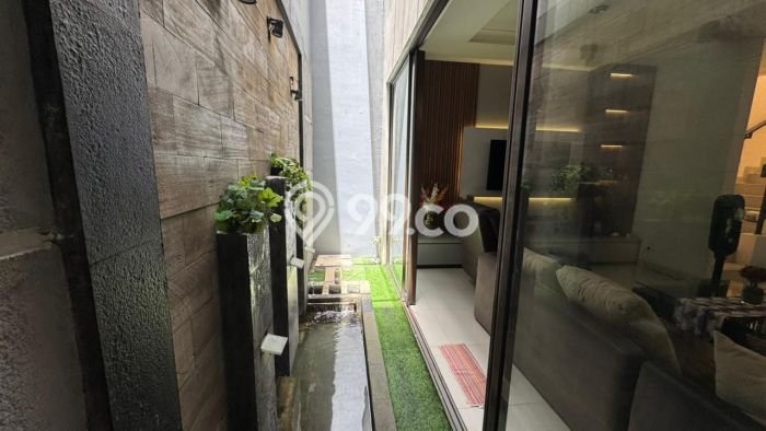 Dijual Rumah Premium dengan Fasilitas Sekitar Lengkap di BSD, Tangerang Selatan Dijual Rumah Premium dengan Fasilitas Sekitar Lengkap di BSD, Tangerang Selatan