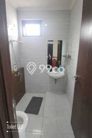 Rumah Eksklusif Siap Huni LT 144m2 di BSD, Tangerang Selatan Rumah Eksklusif Siap Huni LT 144m2 di BSD, Tangerang Selatan