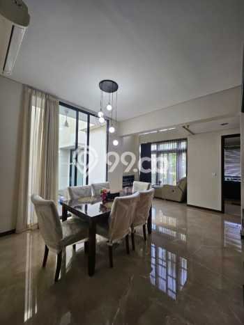 Hunian Mewah Dijual LT 220m2 di BSD, Tangerang Selatan Hunian Mewah Dijual LT 220m2 di BSD, Tangerang Selatan