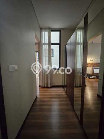 Hunian Mewah Dijual LT 220m2 di BSD, Tangerang Selatan Hunian Mewah Dijual LT 220m2 di BSD, Tangerang Selatan
