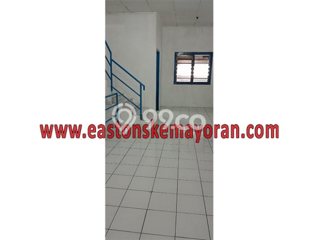 Ruko Dijual di Jakarta Barat LT 160m2 & LB 640m2 Lokasi Terbaik! Ruko Dijual di Jakarta Barat LT 160m2 & LB 640m2 Lokasi Terbaik!
