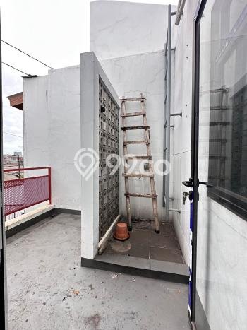 Rumah Strategis Minimalis Lb 90m2 di Bekasi Barat, Bekasi Rumah Strategis Minimalis Lb 90m2 di Bekasi Barat, Bekasi