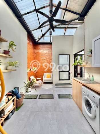 Rumah Elit Modern Siap Huni di Lebak Bulus Jakarta Selatan Rumah Elit Modern Siap Huni di Lebak Bulus Jakarta Selatan