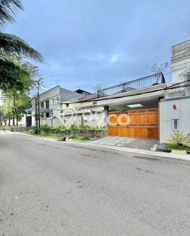Rumah Elit Modern Tanpa Renovasi di Lebak Bulus Jakarta Selatan Rumah Elit Modern Tanpa Renovasi di Lebak Bulus Jakarta Selatan