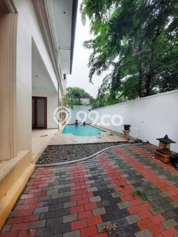 Rumah Elit Modern Siap Huni di Cipete Jakarta Selatan Rumah Elit Modern Siap Huni di Cipete Jakarta Selatan