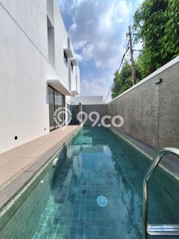 Rumah Elit Modern Tanpa Renovasi di Kemang Jakarta Selatan Rumah Elit Modern Tanpa Renovasi di Kemang Jakarta Selatan