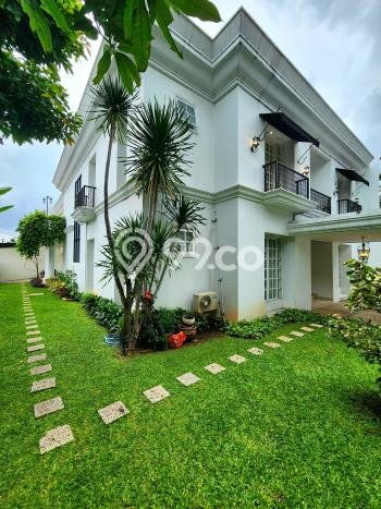 Siap Huni Rumah Mewah 6 Kamar di Kebayoran Lama Dekat ke Mana Saja Siap Huni Rumah Mewah 6 Kamar di Kebayoran Lama Dekat ke Mana Saja