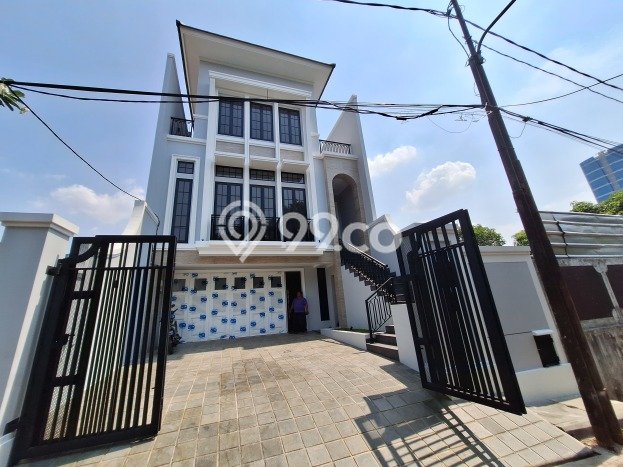 Dijual Rumah Luas Megah Dengan View Eksklusif di Ampera, Jakarta Selatan Dijual Rumah Luas Megah Dengan View Eksklusif di Ampera, Jakarta Selatan