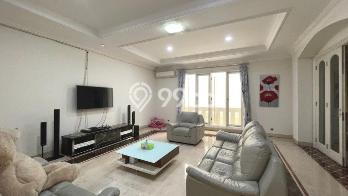 Rumah Mewah LB 1200m2 Siap Huni Desain Elegan di Pondok Indah, Jakarta Selatan Rumah Mewah LB 1200m2 Siap Huni Desain Elegan di Pondok Indah, Jakarta Selatan