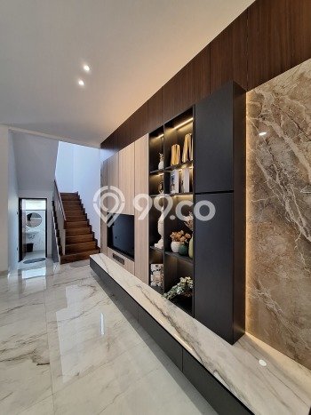 Rumah Elit Modern Tanpa Renovasi di Kalibata Jakarta Selatan Rumah Elit Modern Tanpa Renovasi di Kalibata Jakarta Selatan