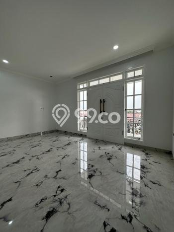 Rumah Mewah Siap Huni LT 247m2 di Cilandak, Jakarta Selatan Rumah Mewah Siap Huni LT 247m2 di Cilandak, Jakarta Selatan