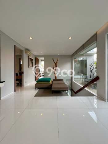 Rumah Luxury Modern Tanpa Renovasi di Gandaria Jakarta Selatan Rumah Luxury Modern Tanpa Renovasi di Gandaria Jakarta Selatan
