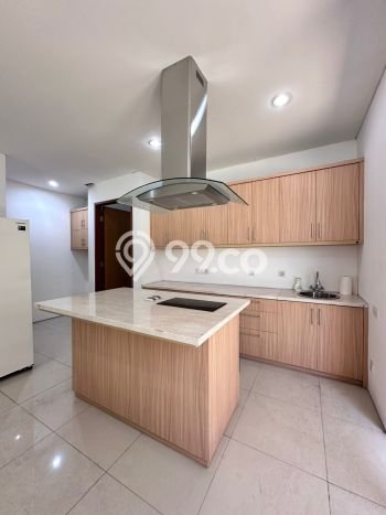 Rumah Elit LB 182m2 Siap Huni Desain Elegan di Veteran, Jakarta Selatan Rumah Elit LB 182m2 Siap Huni Desain Elegan di Veteran, Jakarta Selatan